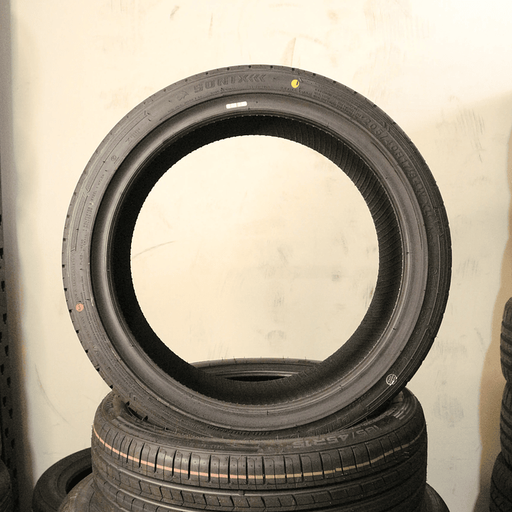 Neumático 205/40R17 84W XL SONIX UHP 8 2