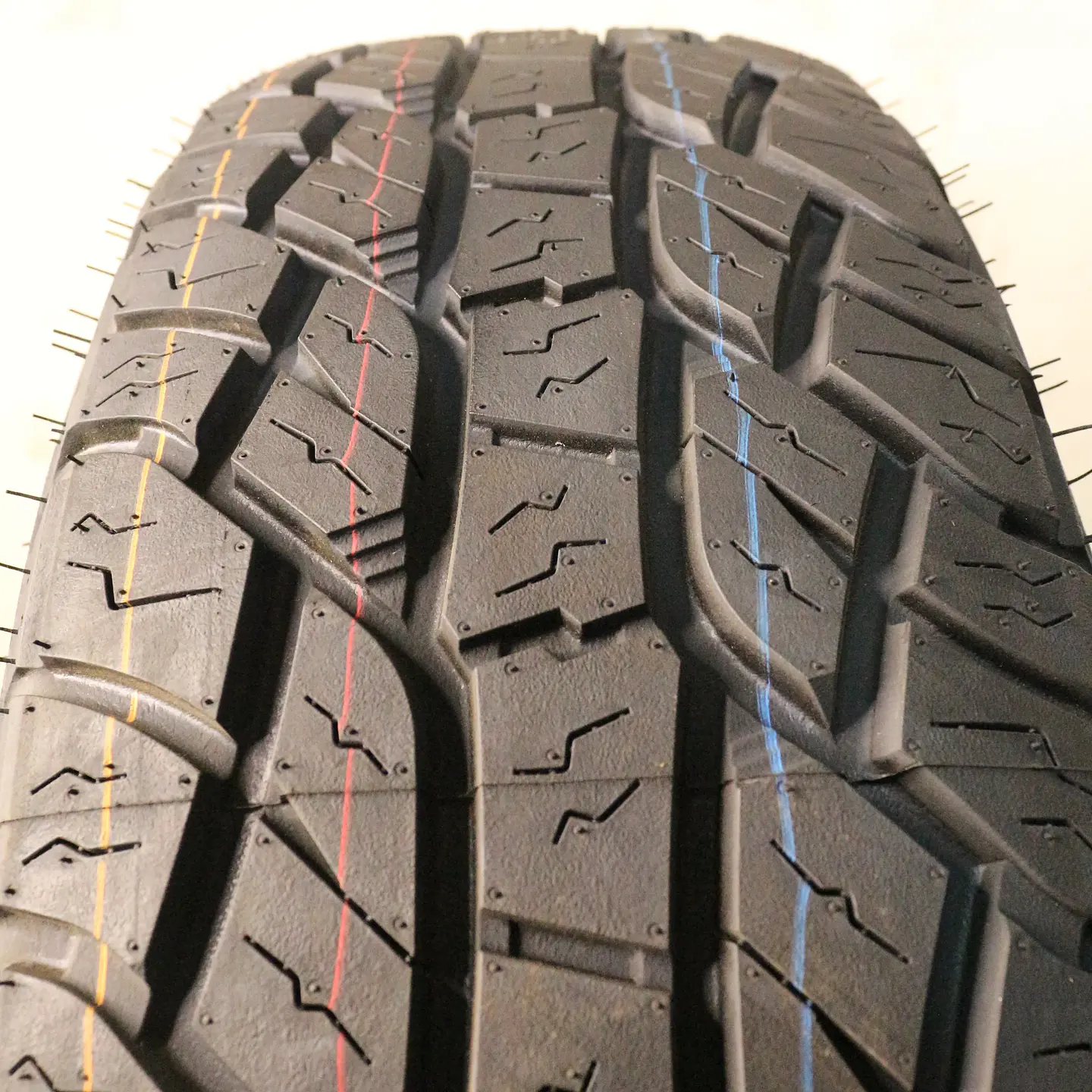Neumático 245/75R16 111T W SONIX AT2 4