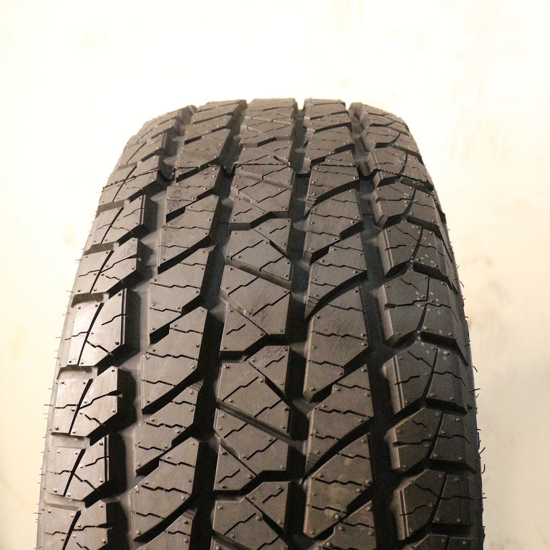 Neumático 255/70R16 ROADX AT21 4