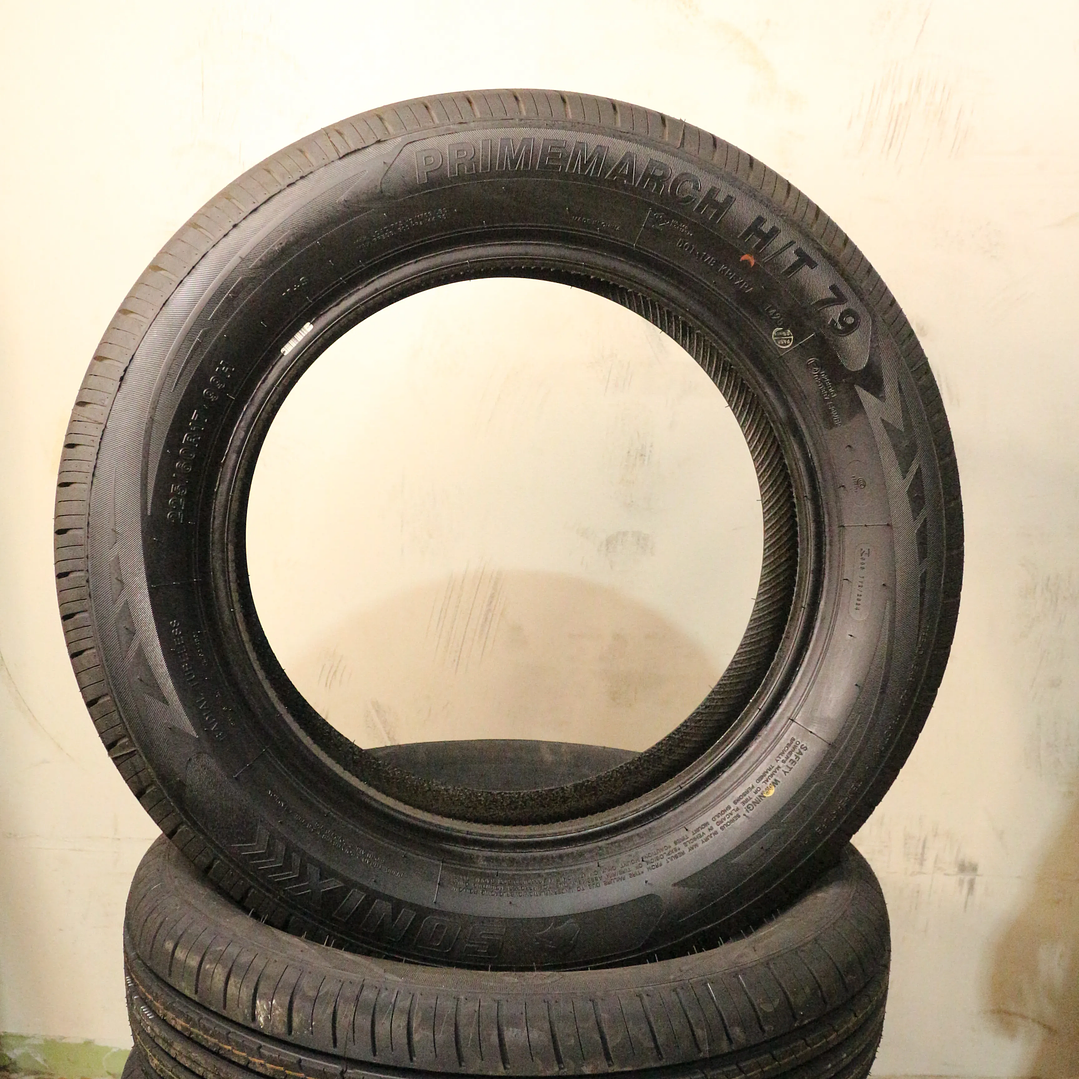 Neumático 225/60R17 SONIX HT 79 99H 2