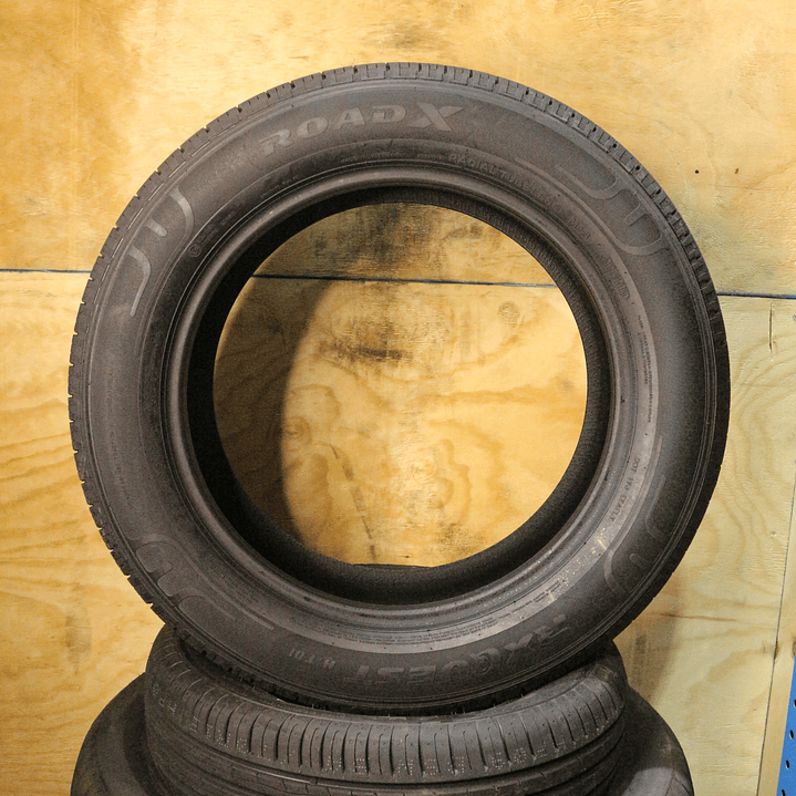 Neumático 235/60R18 ROADX HT01 2