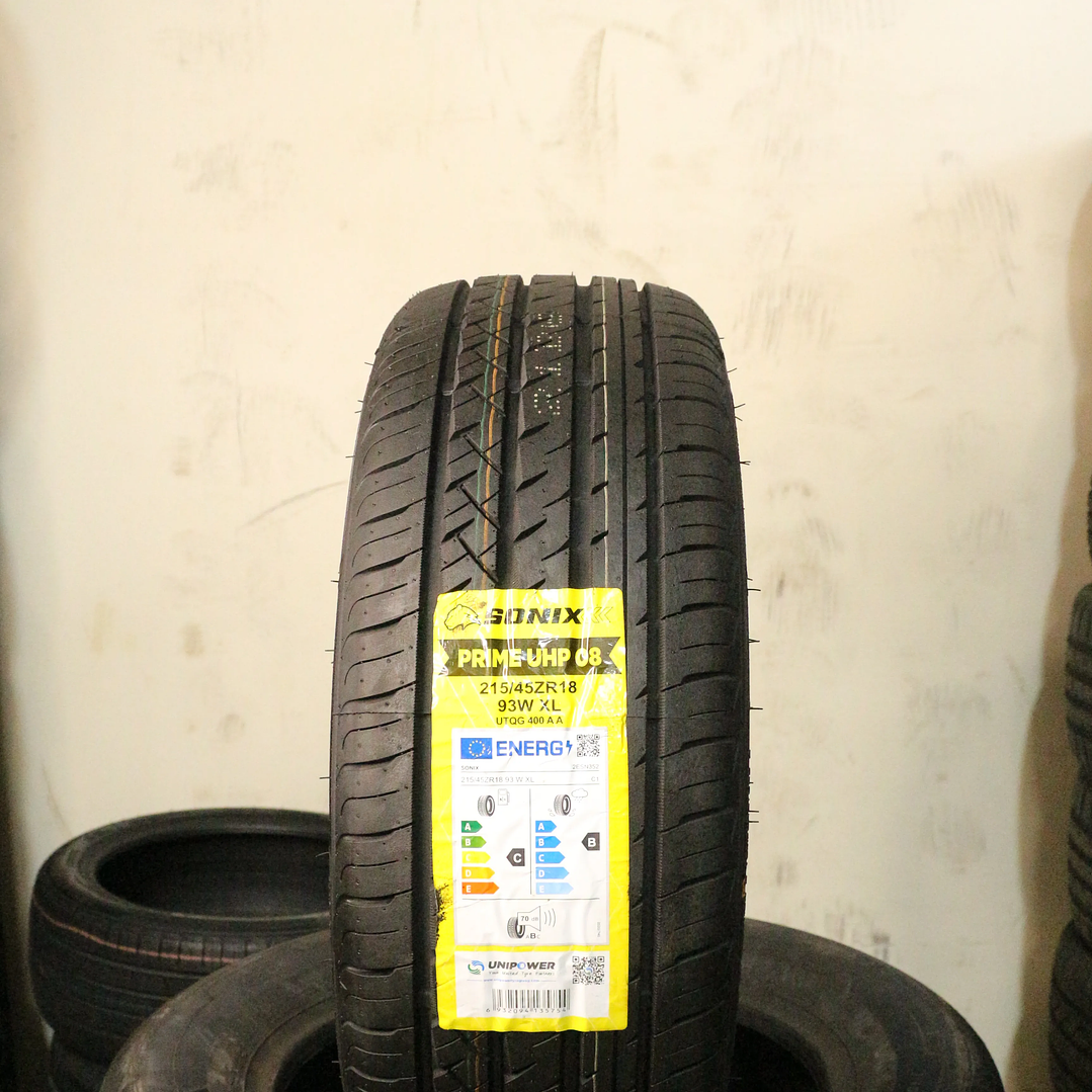 Neumático 215/45R18 SONIX UHP 8 93W XL 1