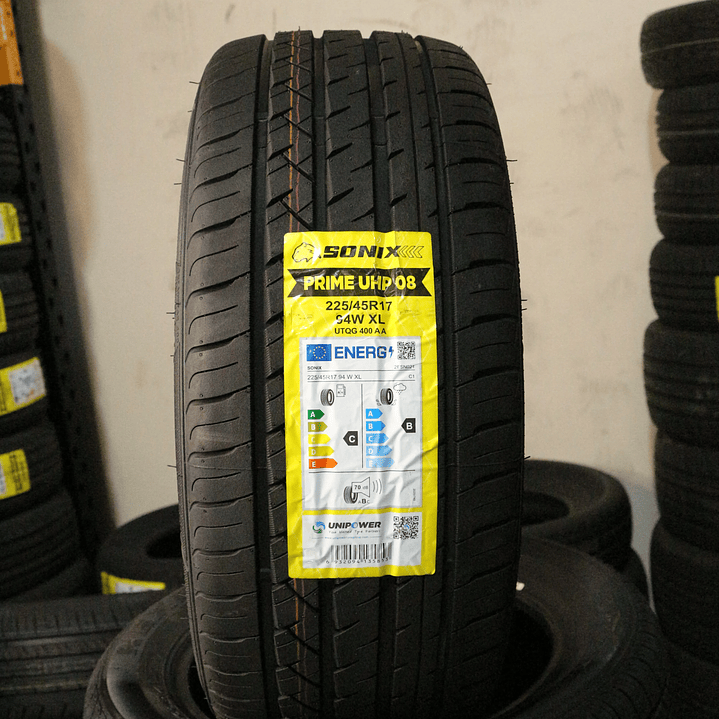 Neumático 225/45R17 SONIX UHP 8 1