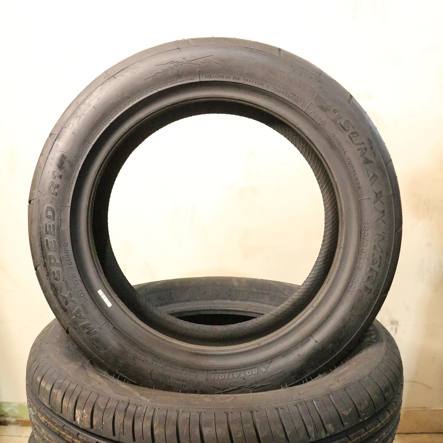 Neumático 195/50R15 SUMAXX MAX SPEED R1 DERECHO 82V 2