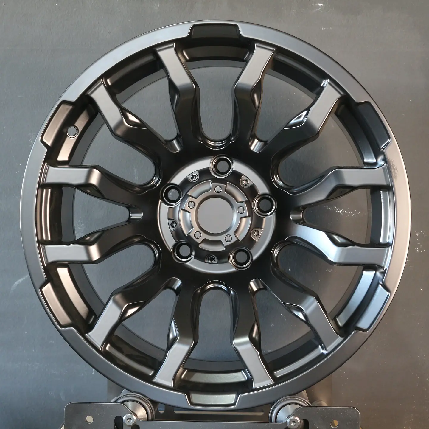 JT12479530B1M5 Llanta Aro 17X9 5X130 B1M5 Et -12 1