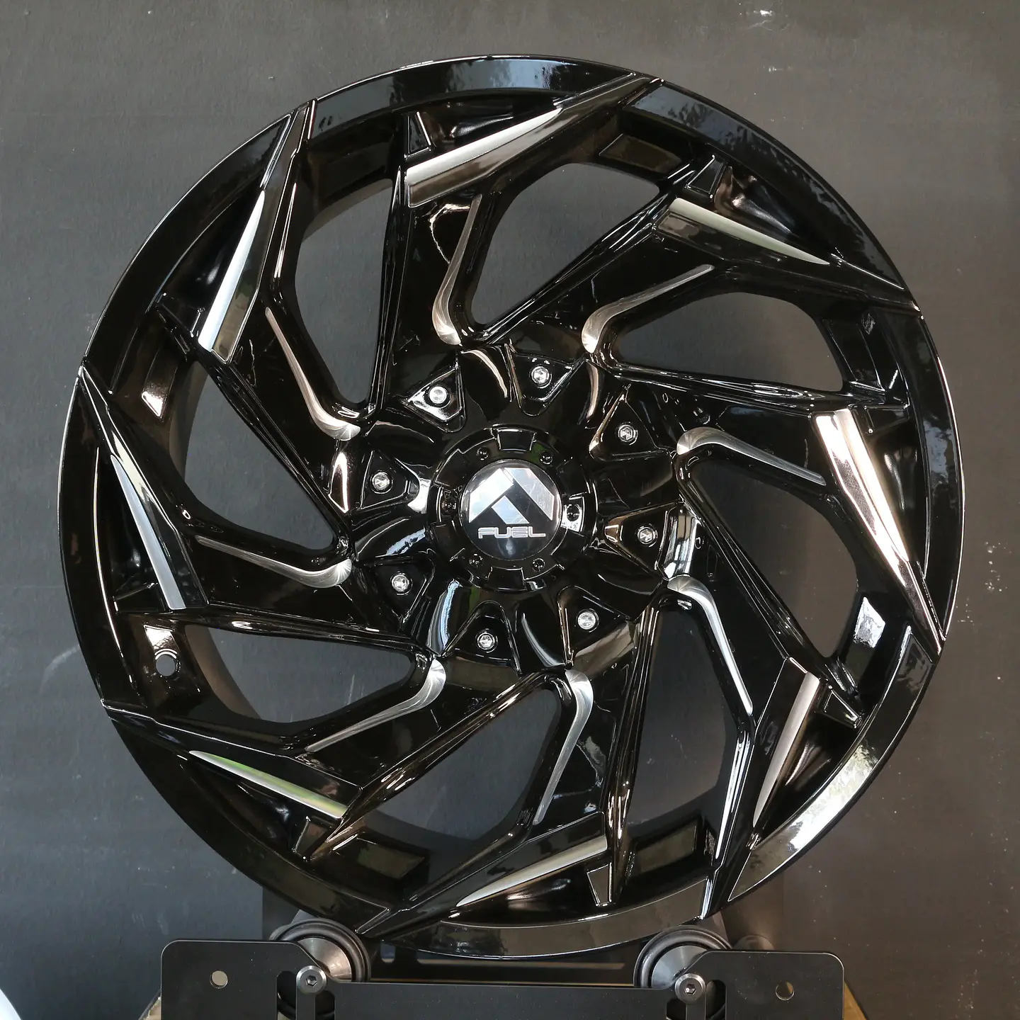FBX20379530B1W Llanta Aro 17X9 5X130 B1W Et -12 1