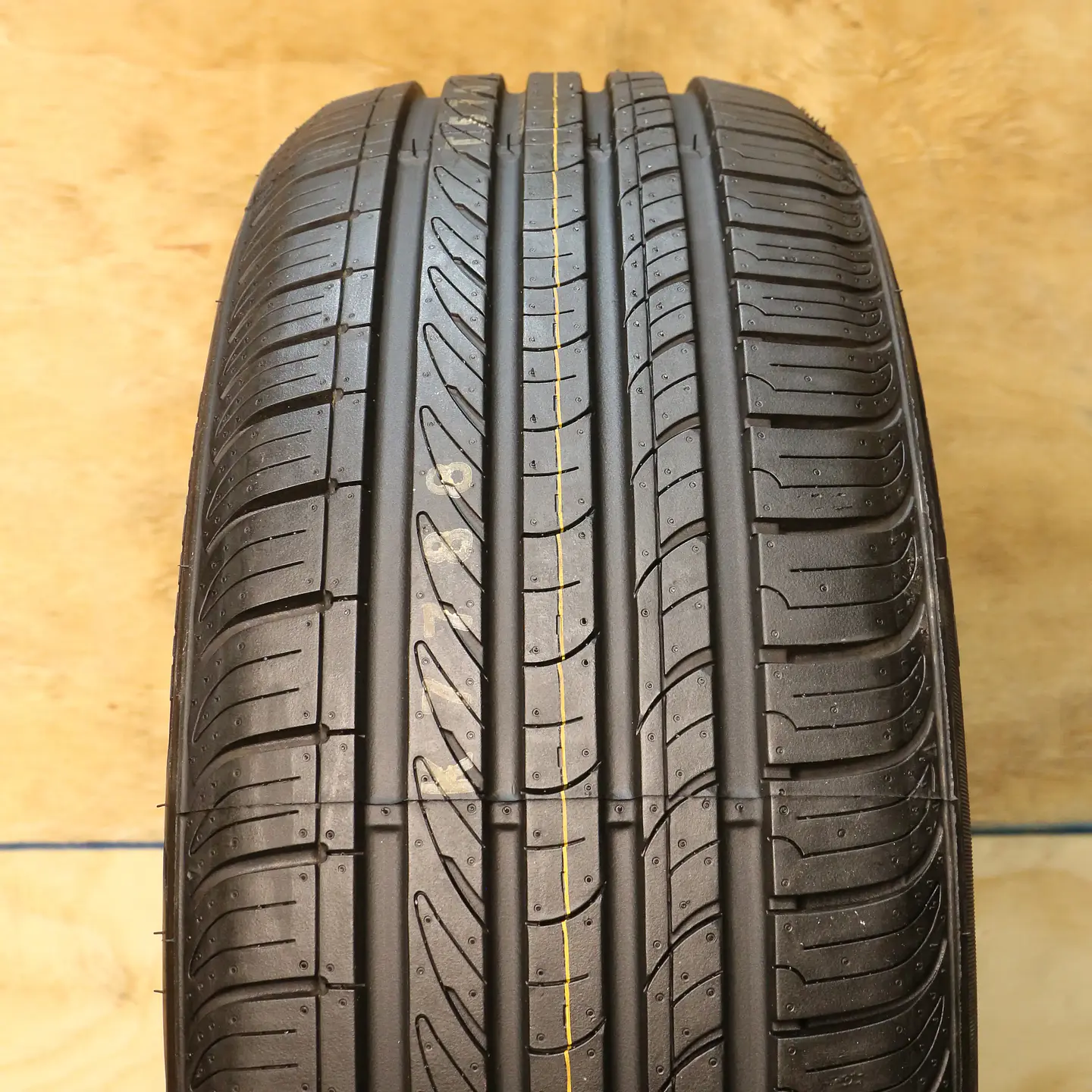 Neumático 205/55R16 Nexen Npriz Gx 3