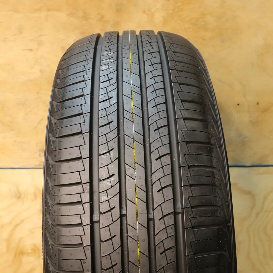 Neumático 225/55R19 Nexen Roadian Gtx 3