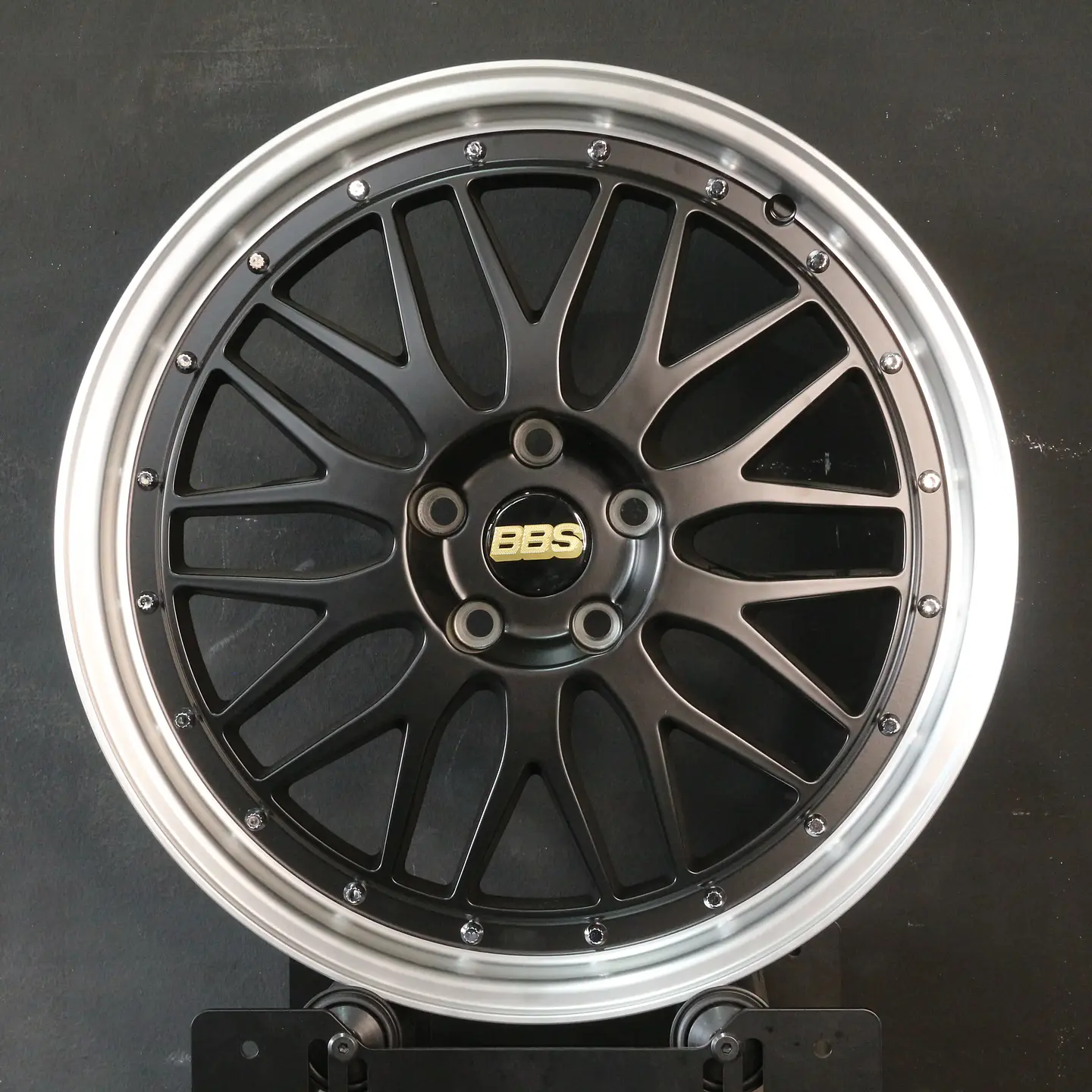 FF1688542BML Llanta Aro 18X8 5X108 Et 38 1