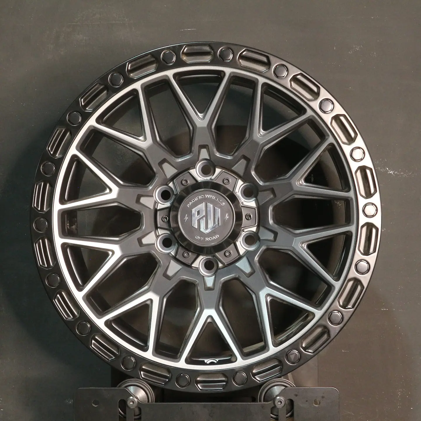 WOLF7960MGLMBBR Llanta Aro 17X9 6X139 Et 0 1
