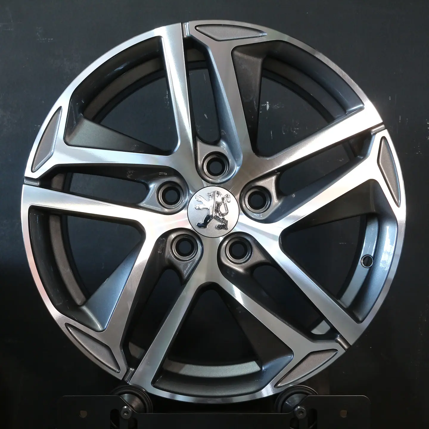 PEUGEOT567542GM Llanta Aro 16X7 5X108 Gm Et 42 1