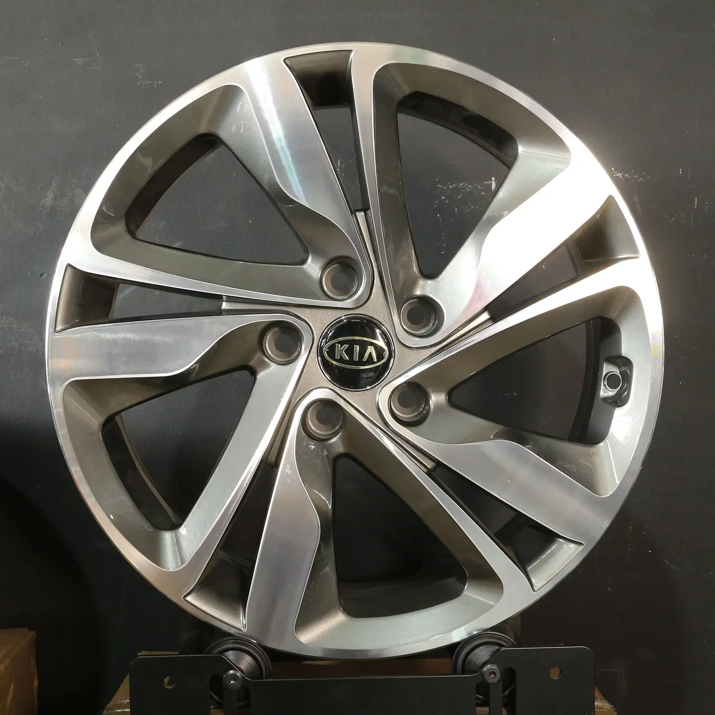 520677545MG Llanta Aro 17X7 5X114 Et 30 1