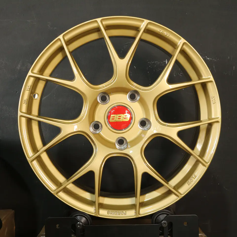 ZRV777520GOLD Llanta Aro 17X7,5 5X120 Gold Et 35 1