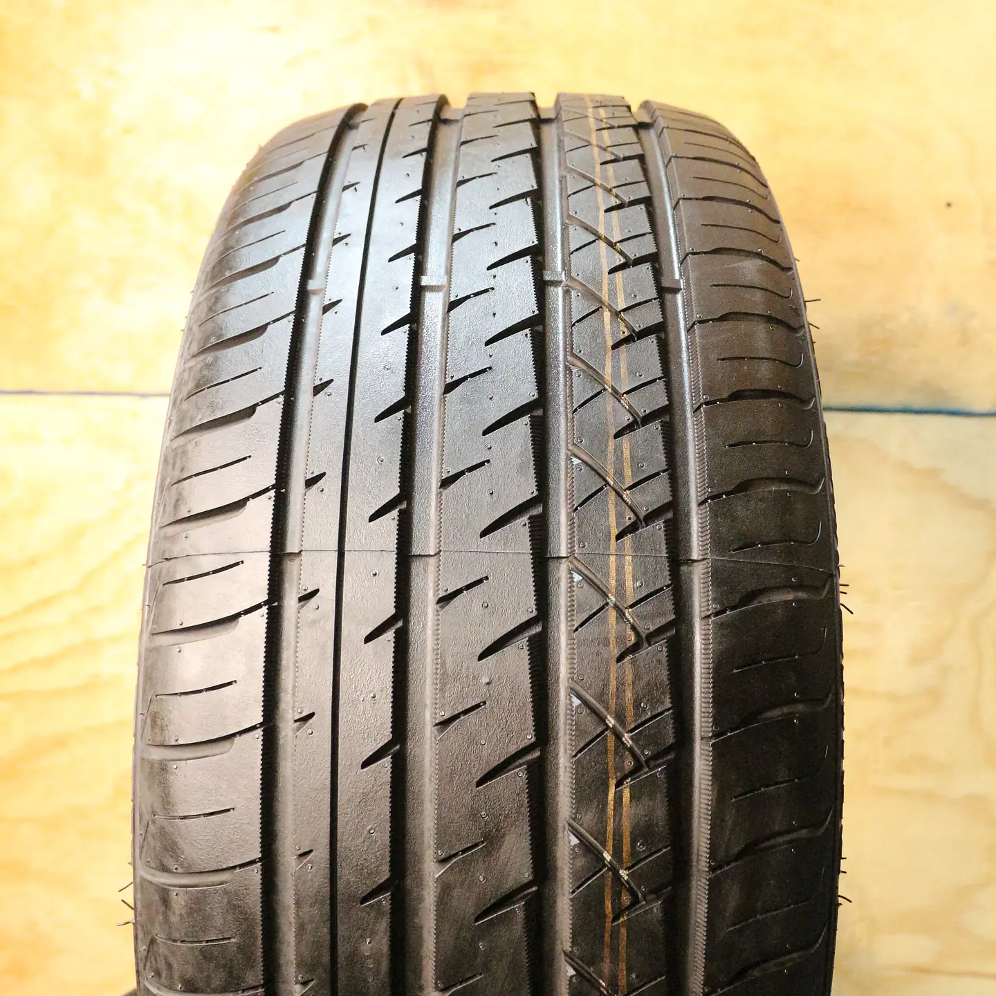 NEUMATICO 255/50R20 ROADMARCH PRIME UHP07 1