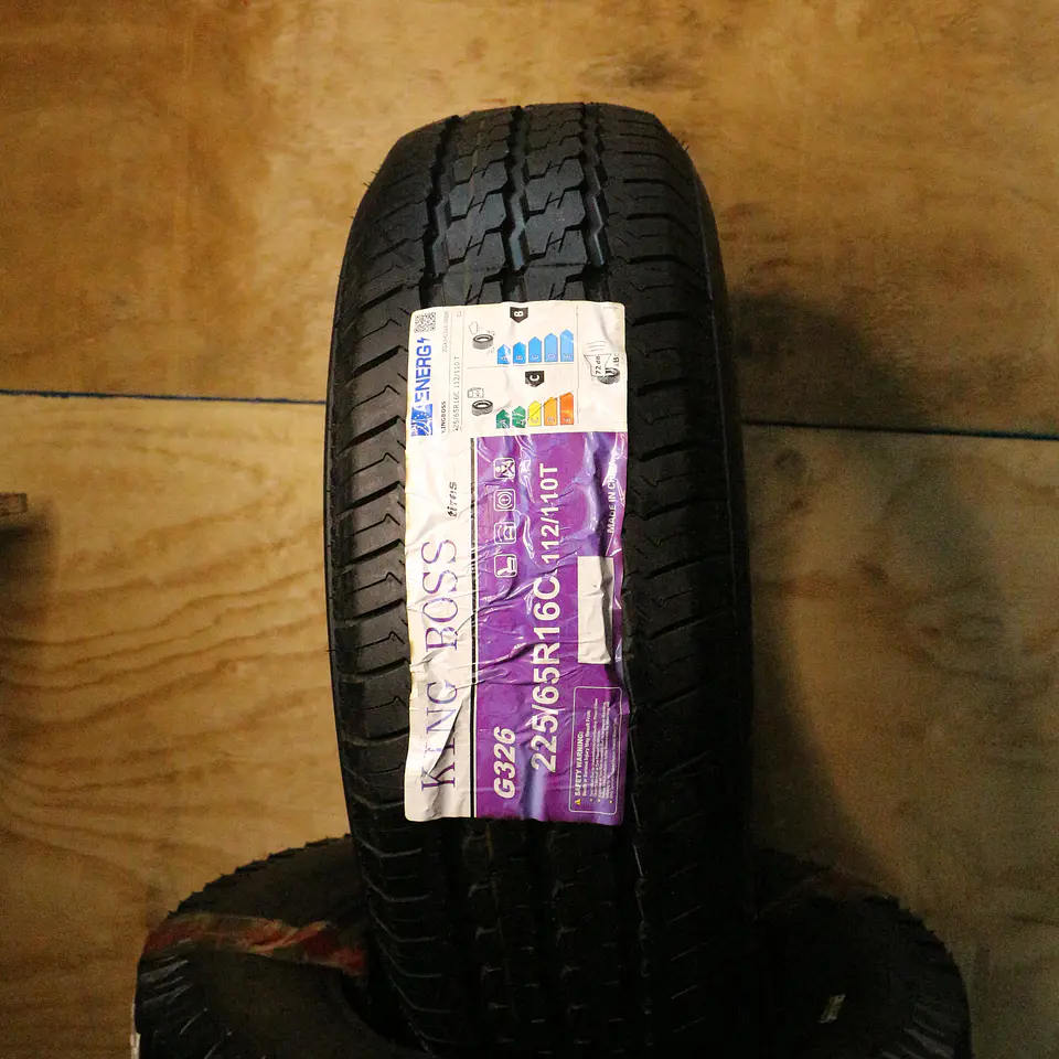 NEUMATICO 205/75R16C KINGBOSS G326 108T 1