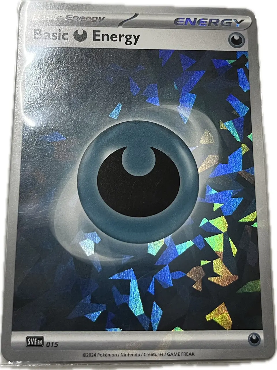 Basic Dark Energy – SVE015 – Shattered Holo (Premium collection Terapagos) 1