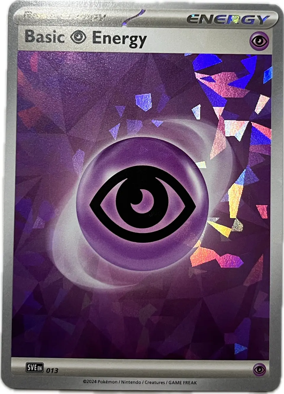 Basic Psychic Energy – SVE013 – Shattered Holo (Premium collection Terapagos) 1
