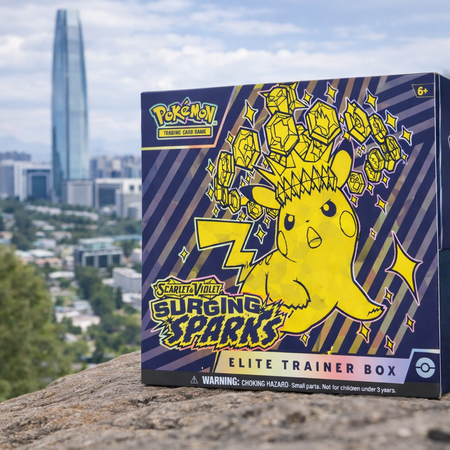 Surging Sparks - Elite Trainer Box English 1