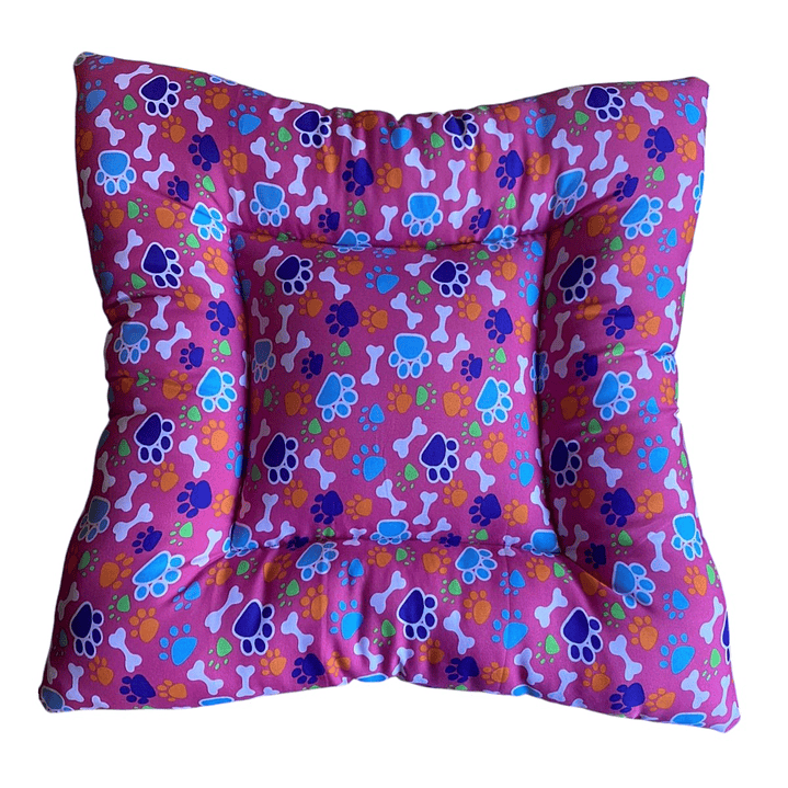 Cama Clásica Cuadrada 70cm Color Rosado 2