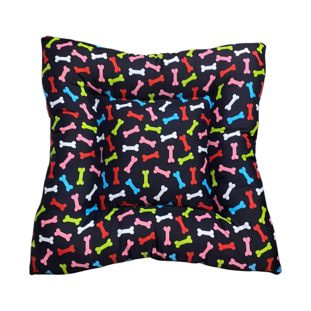 Cama Clásica Cuadrada 70cm Color Negro 2