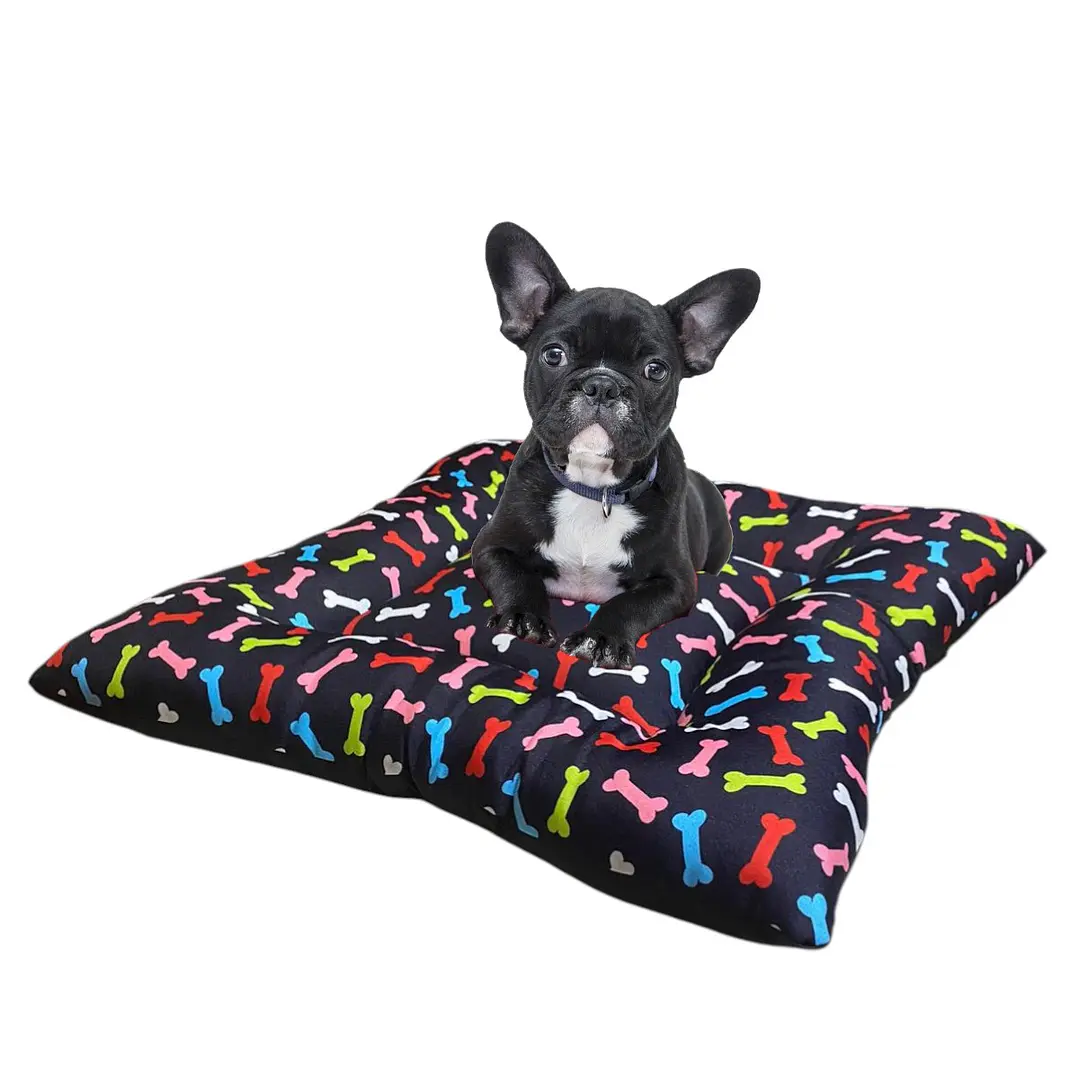 Cama Clásica Cuadrada 60cm Color Negro 1