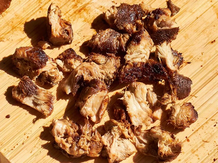 Anticuchos de Melena de León