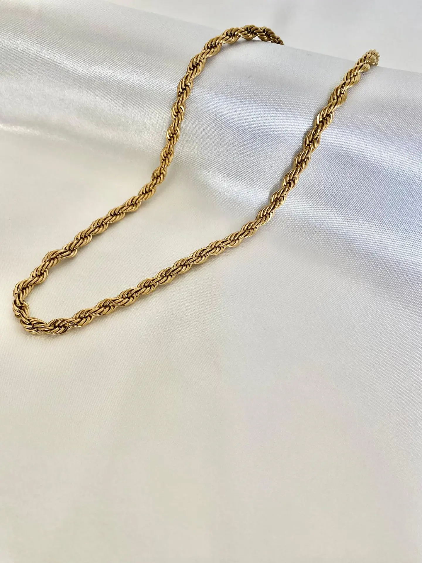 Bella Necklace 4