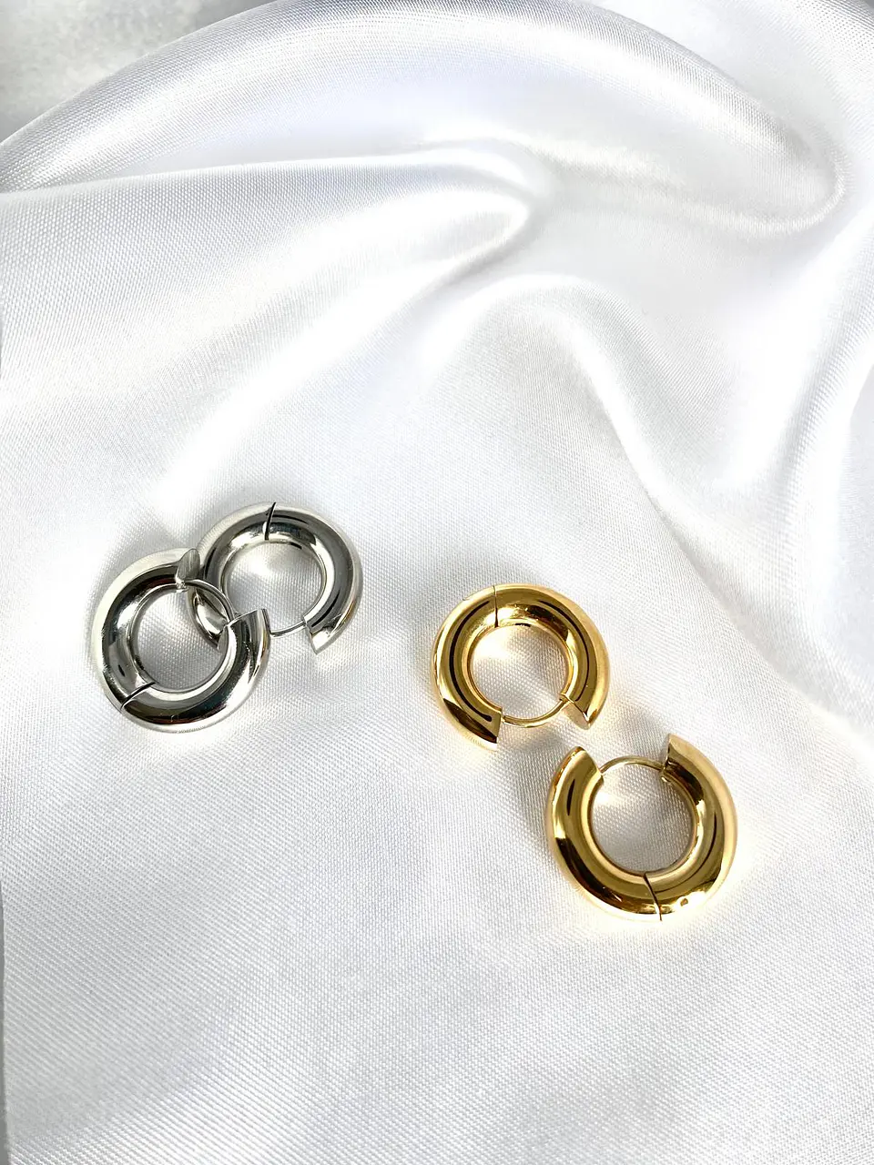 Lisa Earrings 2