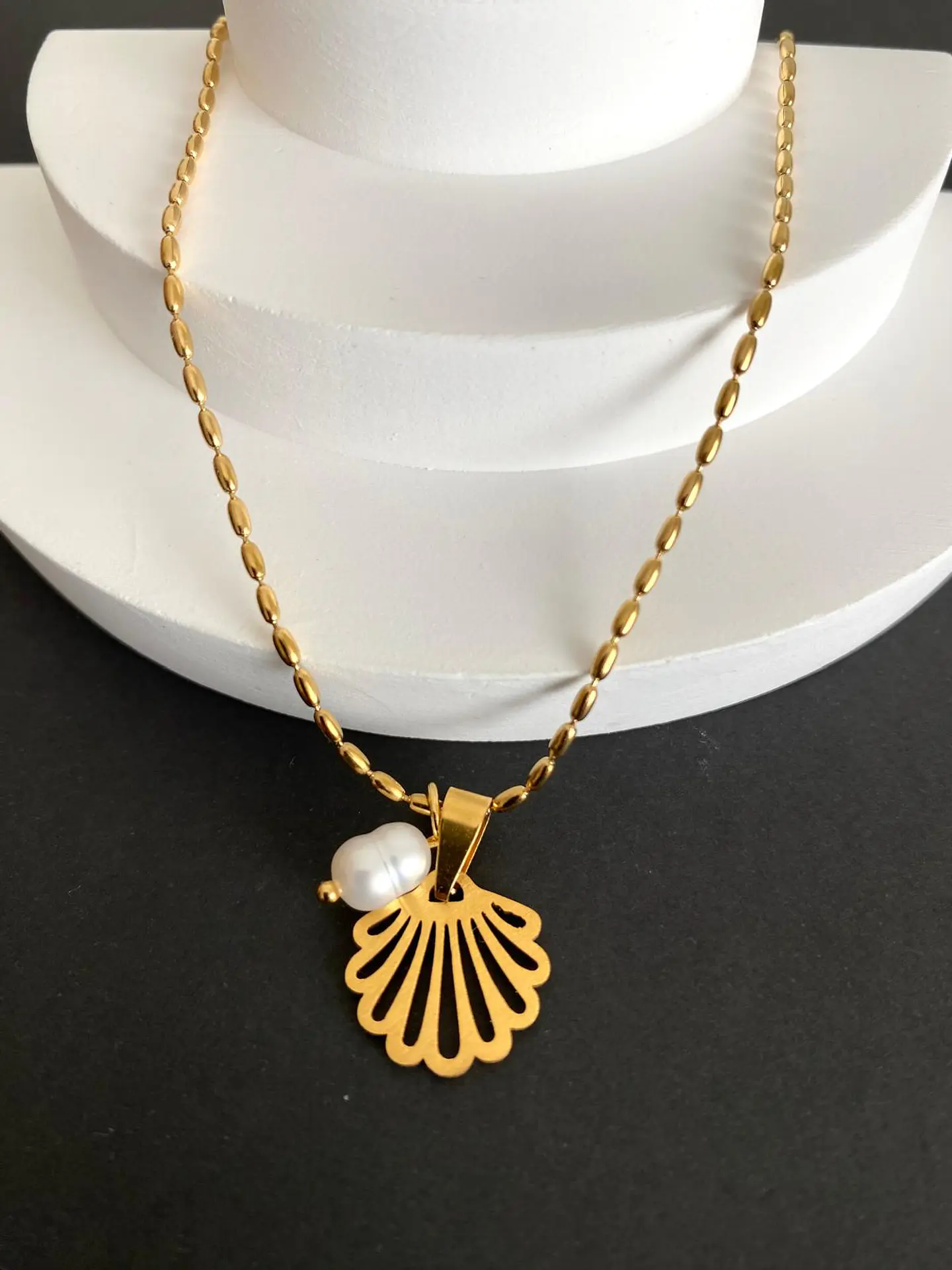 Summer Spirit Necklace - Shell 2