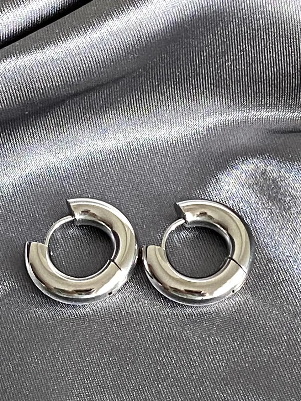 Lisa Earrings 4