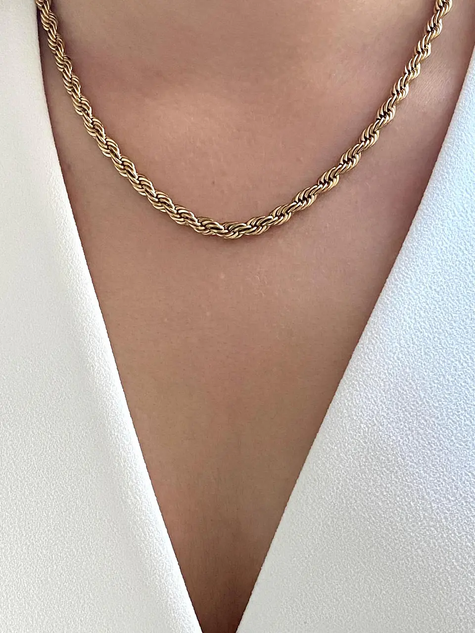 Bella Necklace 2