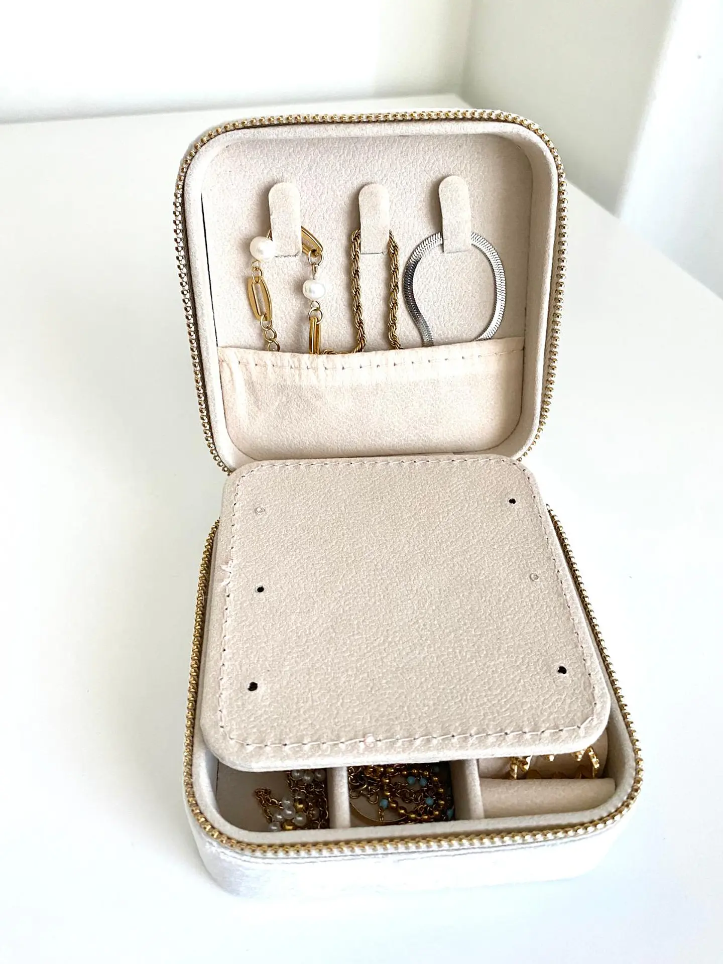 Grey jewelry box 3