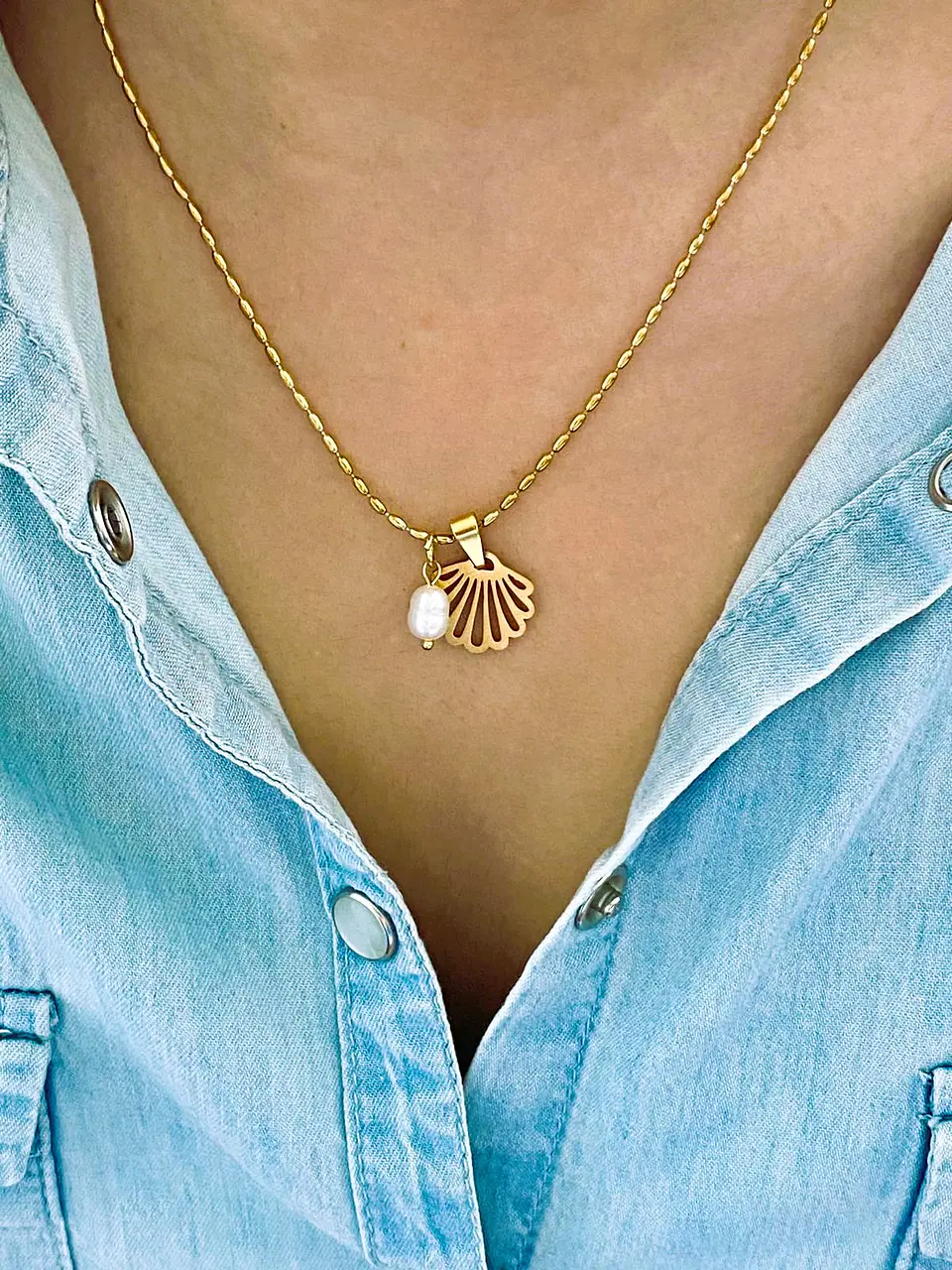 Summer Spirit Necklace - Shell 1