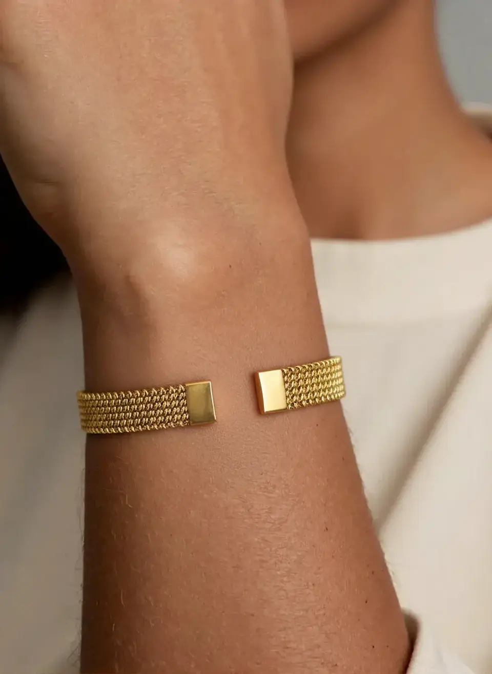 Gaby Bracelet 1