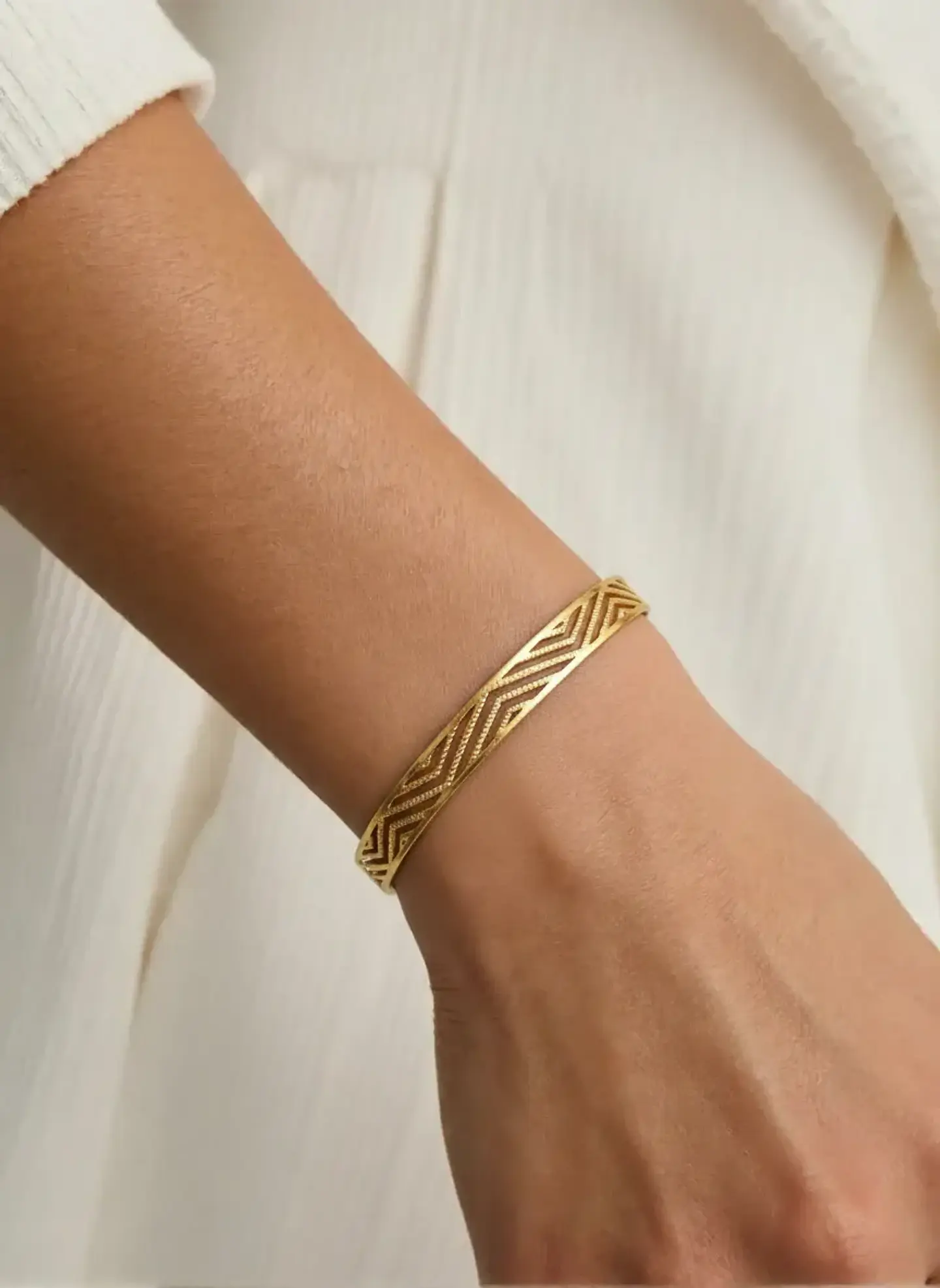 Cassidy Bracelet 1