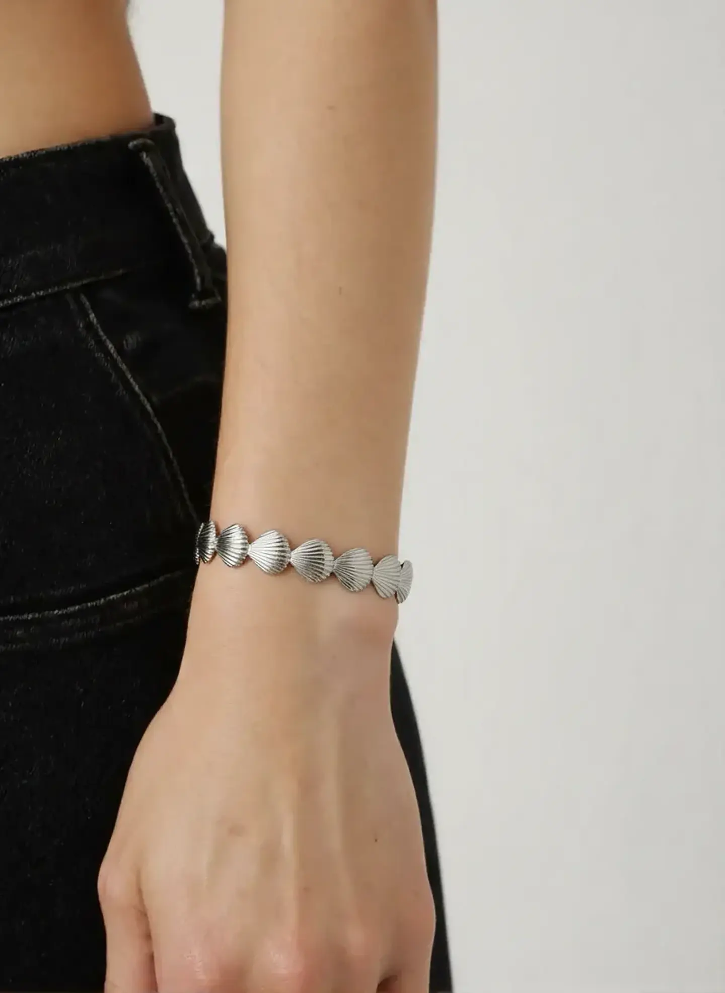 Frida bracelet 1