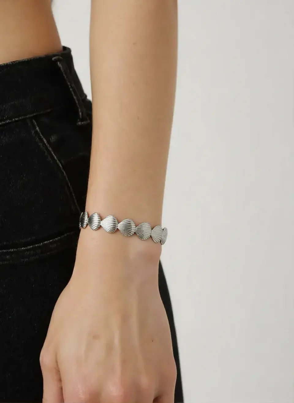Frida bracelet 1