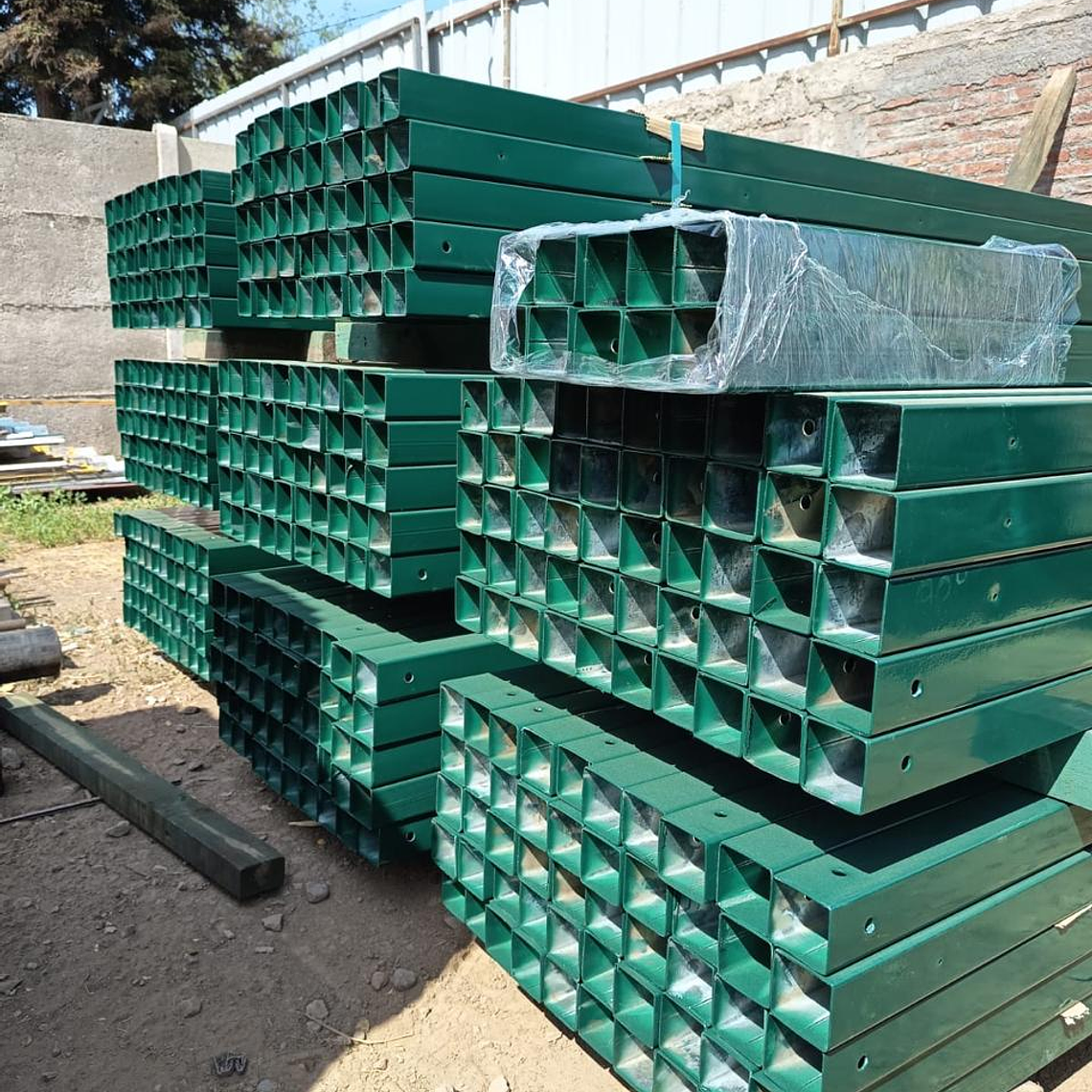 Postes para cierre perimetral 3