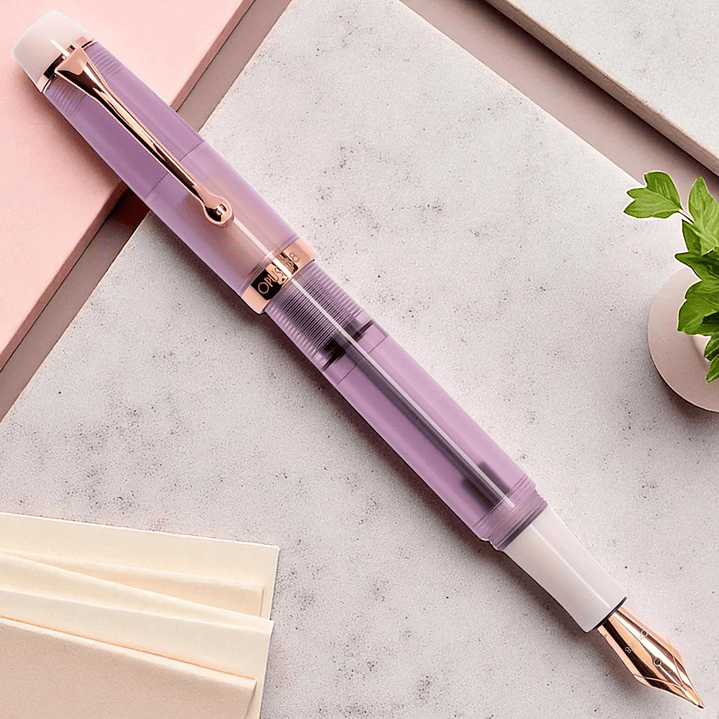 Pluma Estilográfica Opus 88 Harmony – Mocha Mousse (Edición Limitada) 6