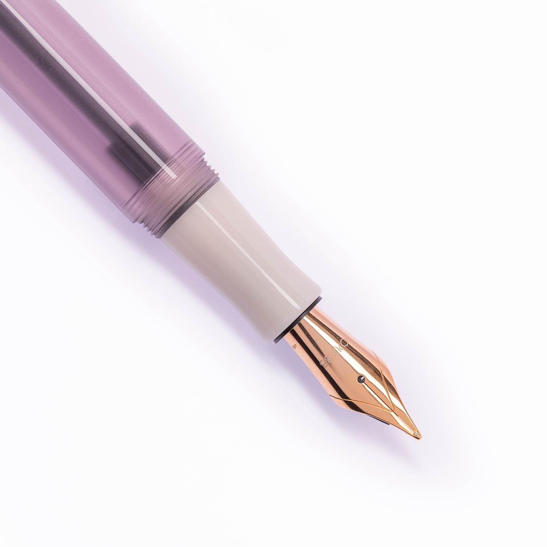 Pluma Estilográfica Opus 88 Harmony – Mocha Mousse (Edición Limitada) 2