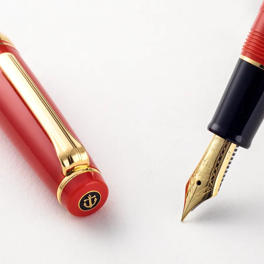 Sailor Pro Gear Slim Rojo – Terminación Dorado 2
