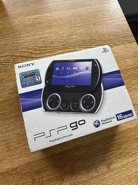 Sony PlayStation Portable Go 16 GB negro caja y cargador