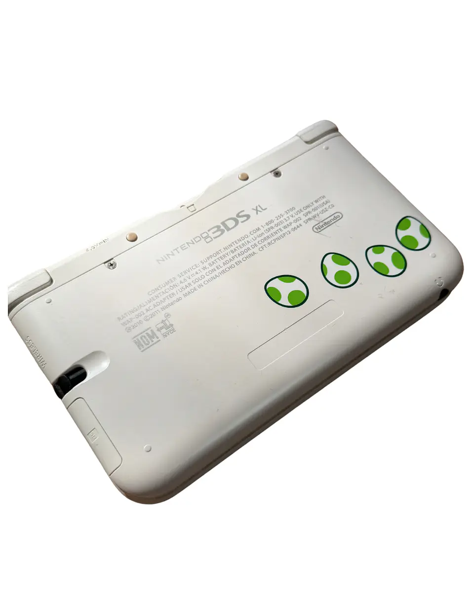 Nintendo 3DS XL Edición Especial Yoshi – Consola Liberada 3