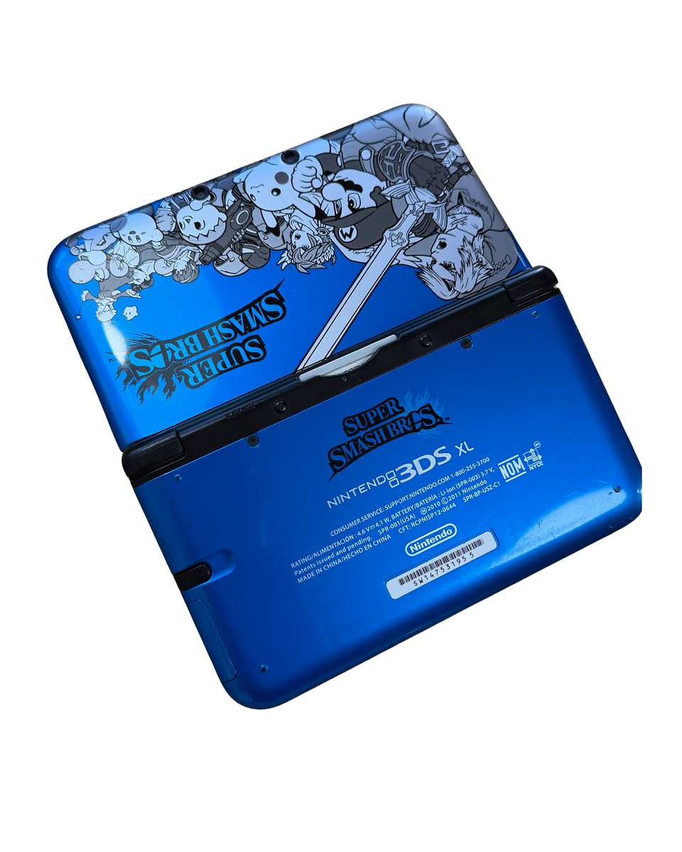 Nintendo 3DS XL Edición Limitada Super Smash Bros + Mario Kart 7 3