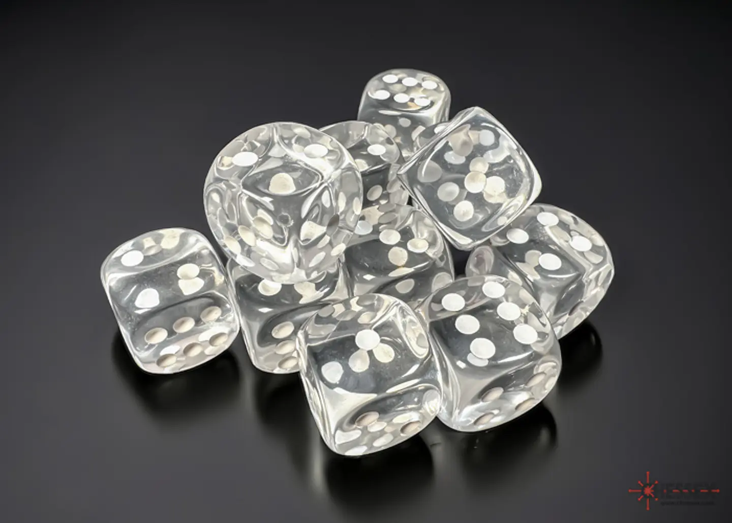 Chessex Dice Block – Translucent Clear/White 16mm D6 (12 Dados) 3