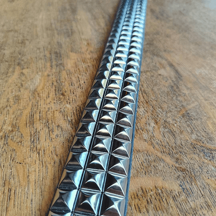 Cinturón 3 líneas de pirámides metálicas - Hecho a mano en cuero real 3