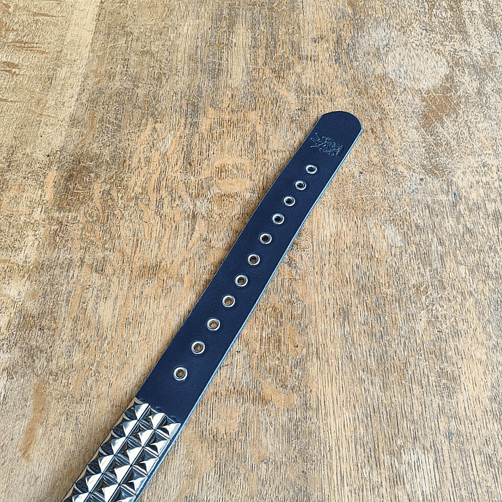 Cinturón 3 líneas de pirámides metálicas - Hecho a mano en cuero real 7