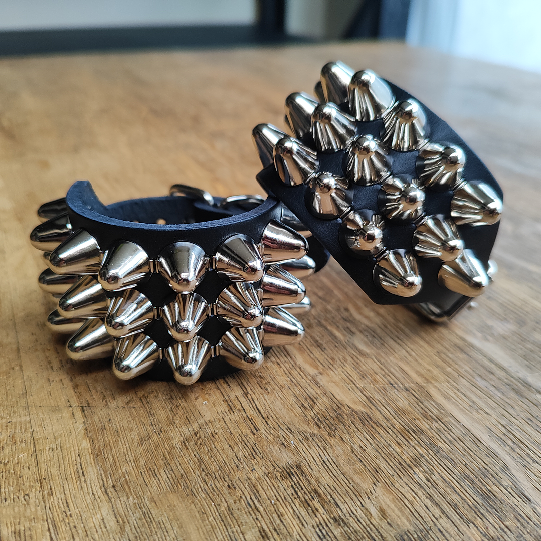 Mega Pack Cinturón Uk studs  + Bootstraps + llavero + Pulseras 2