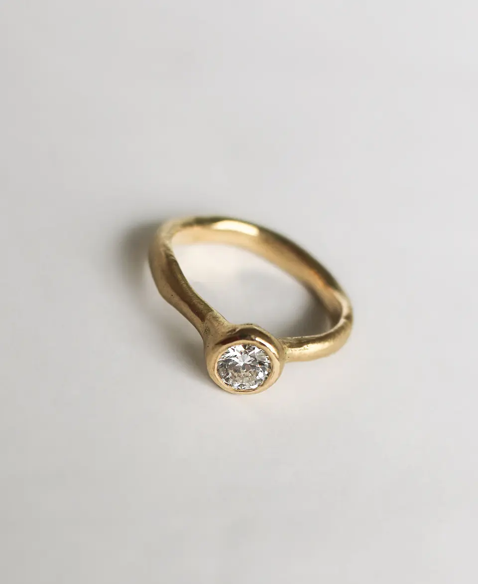 Anillo Magma Diamante 2