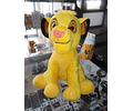 Peluche Disney Rei Leão Simba Júnior 30cm com som